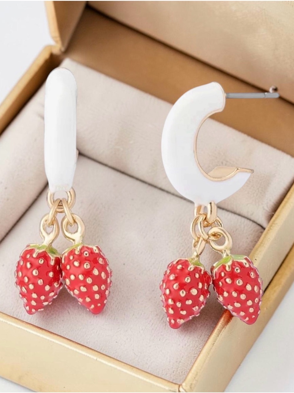 Betsy Johnson Backyard Strawberry Huggies - Small Hoop Earrings NWT $38 MSRP - Picture 1 of 13
